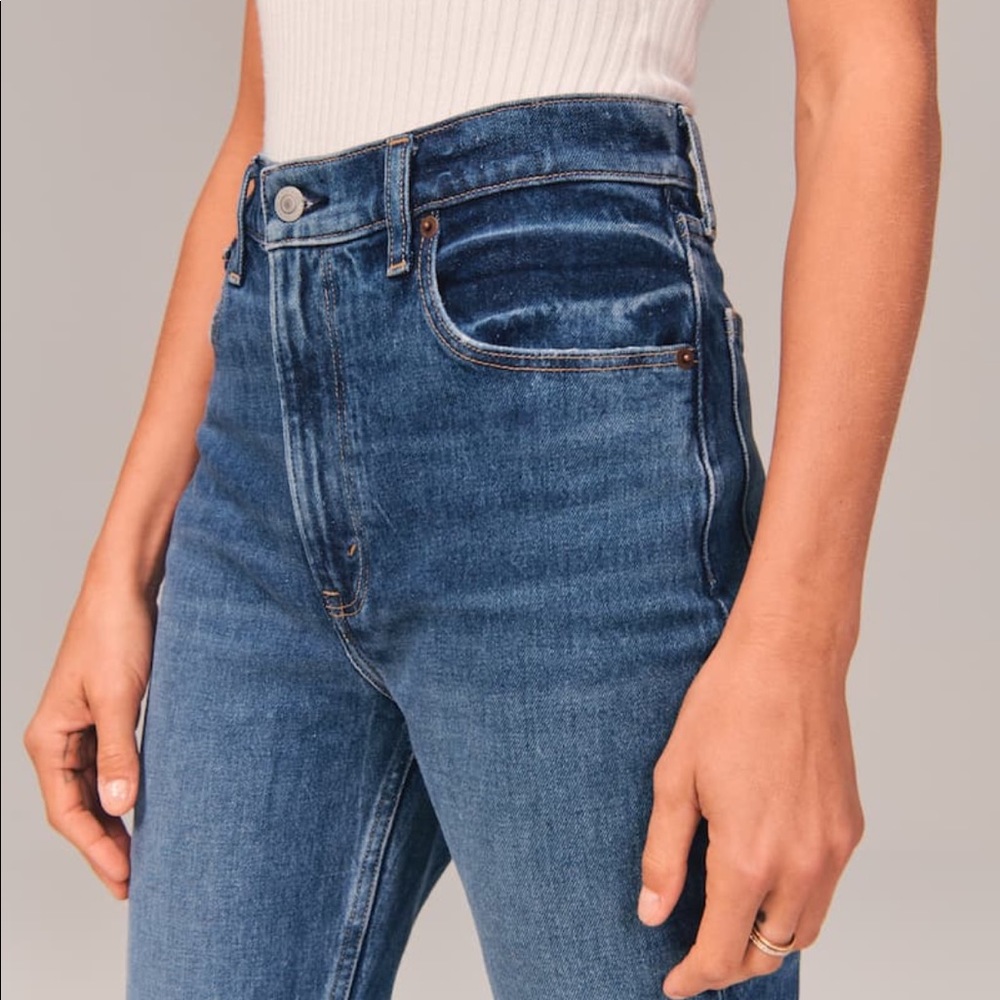 NWT❗️A&F Ultra High Rise Vintage Flare Jeans - Picture 7 of 11